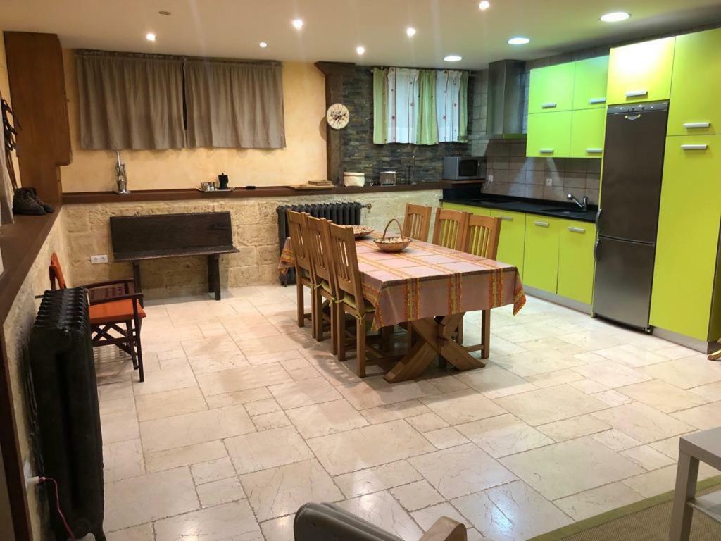 Apartamento Con Jardin Ezcaray Luaran gambar