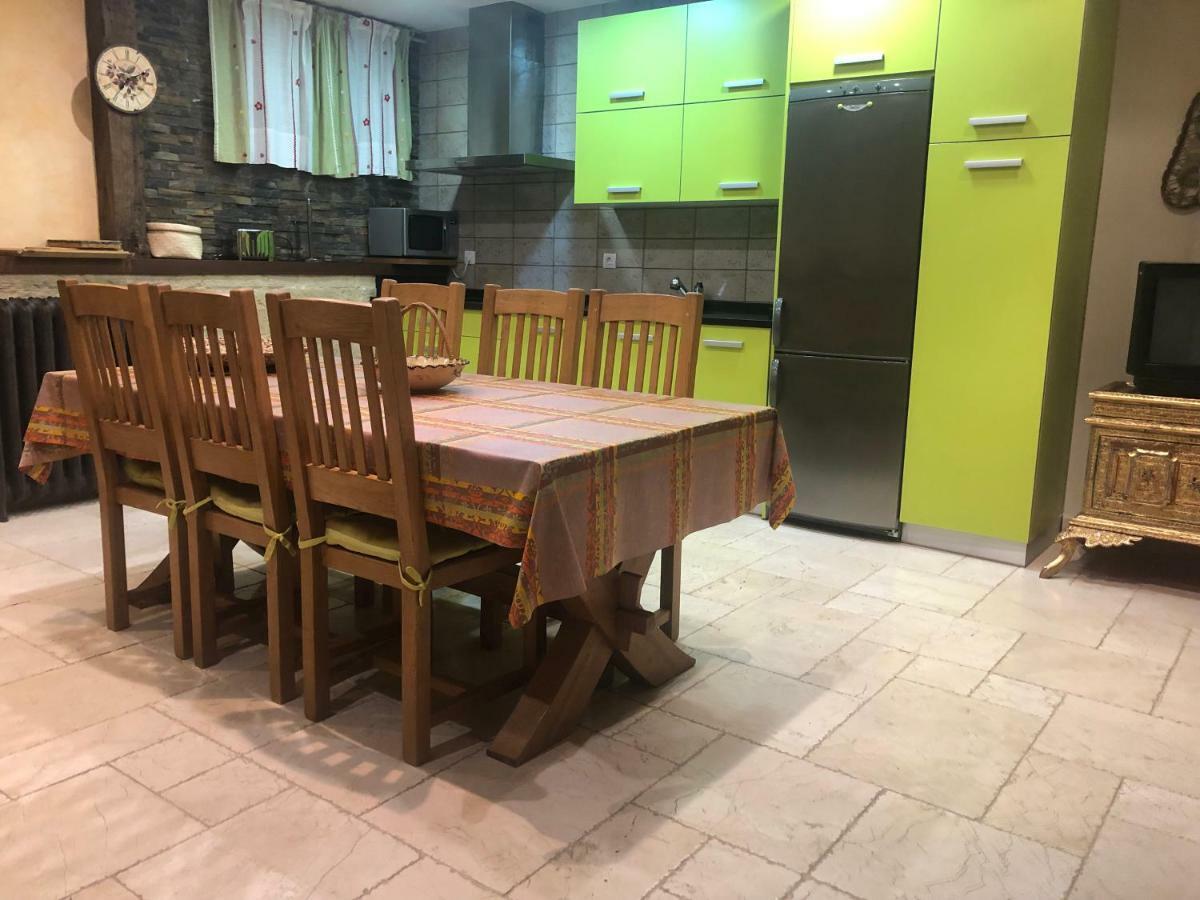 Apartamento Con Jardin Ezcaray Luaran gambar